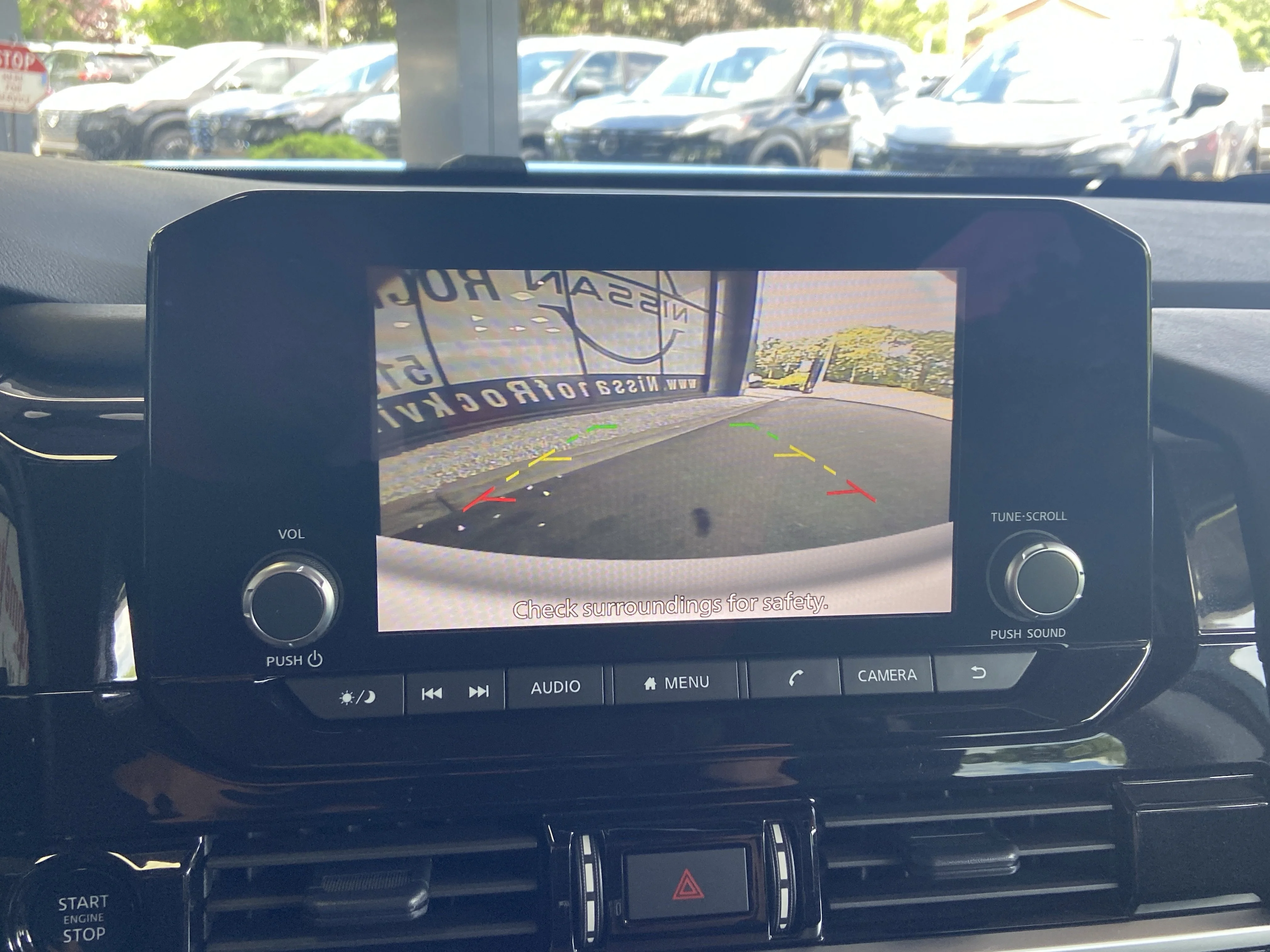 2025 Nissan Pathfinder SV - Photo 21
