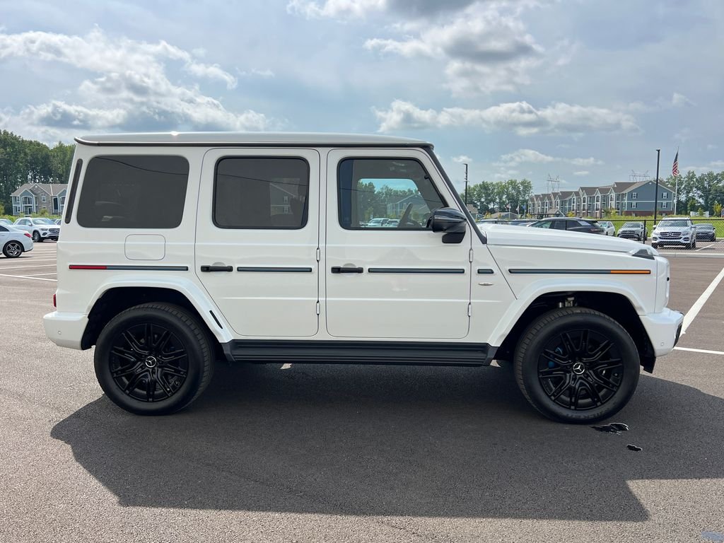 Certified Used 2025 White Mercedes-Benz G 580 image 9