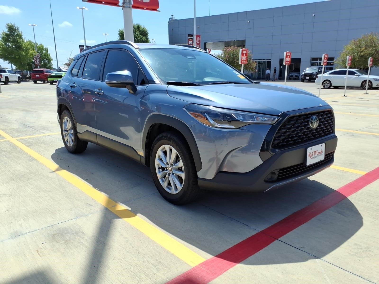 Used 2023 Blue Toyota LE image 3