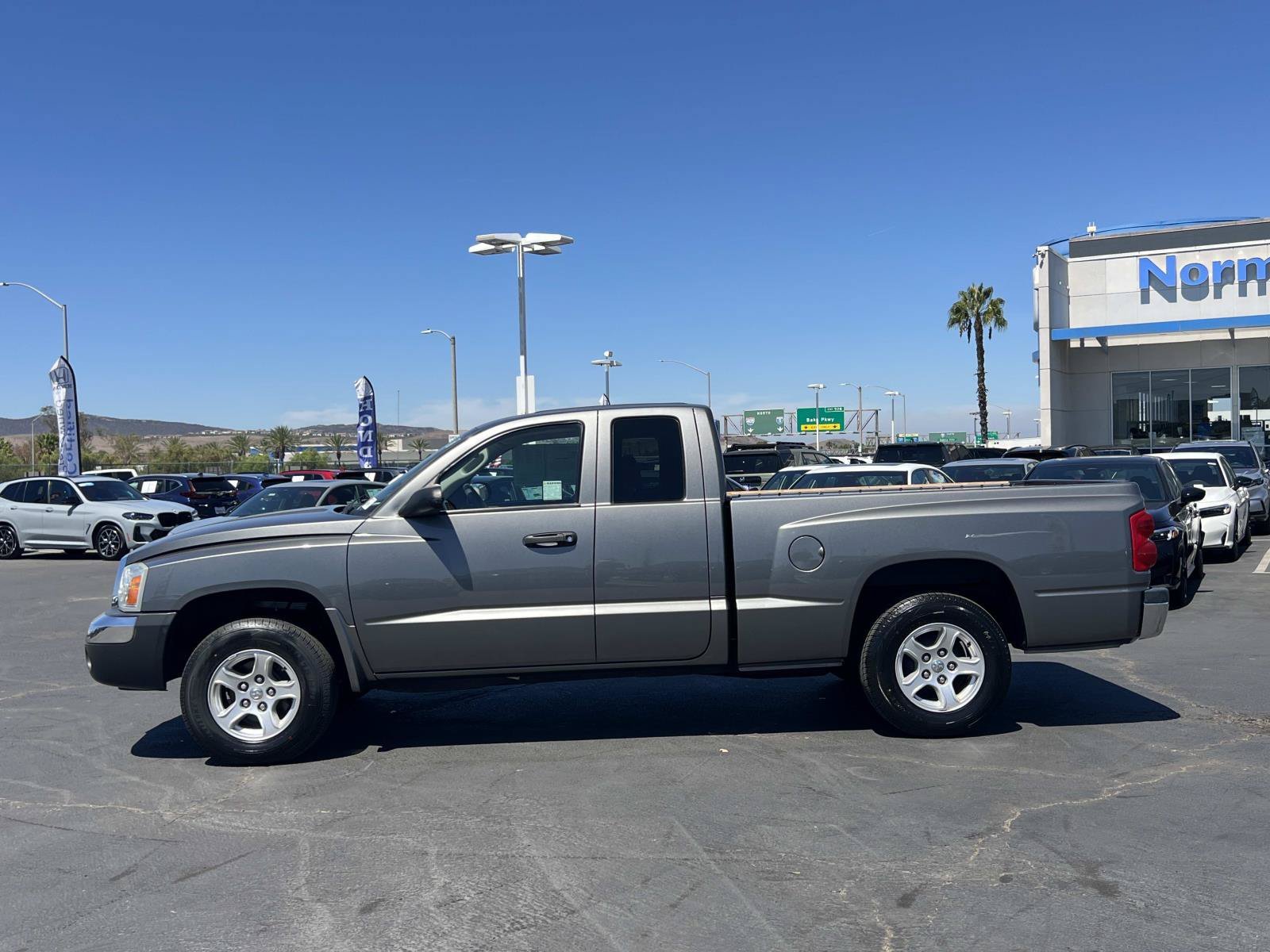 Used 2005 Dodge Dakota SLT with VIN 1D7HE42NX5S283271 for sale in Irvine, CA