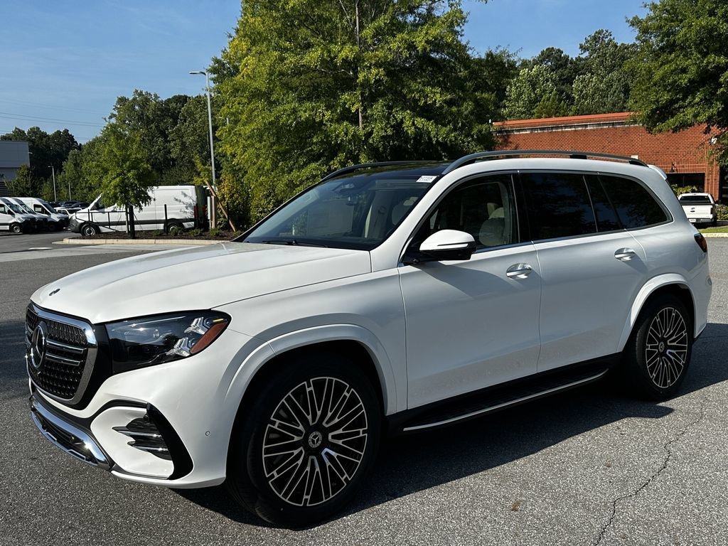 New 2027 MANUFAKTUR Moonlight White Metallic Mercedes-Benz GLS 450 image 40