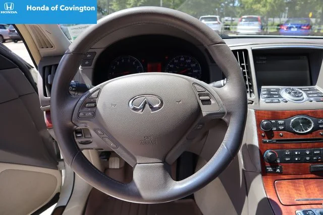 Used 2007 Ivory Pearl INFINITI Journey image 8