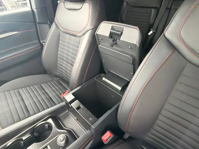 New 2026 Space White Metallic Ford ST-Line image 33