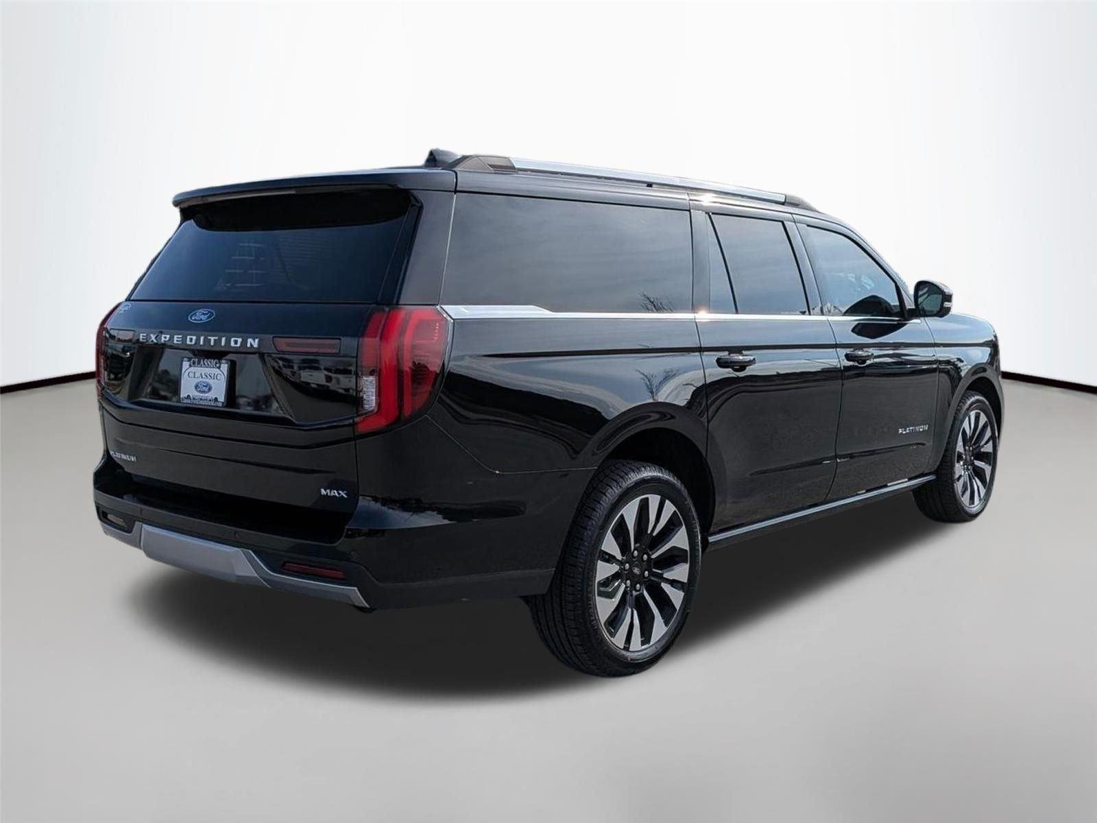 New 2025 Agate Black Metallic Ford Platinum® MAX image 7