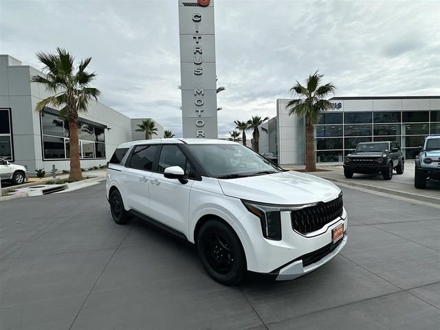 2026 Kia Sedona LXS's photo