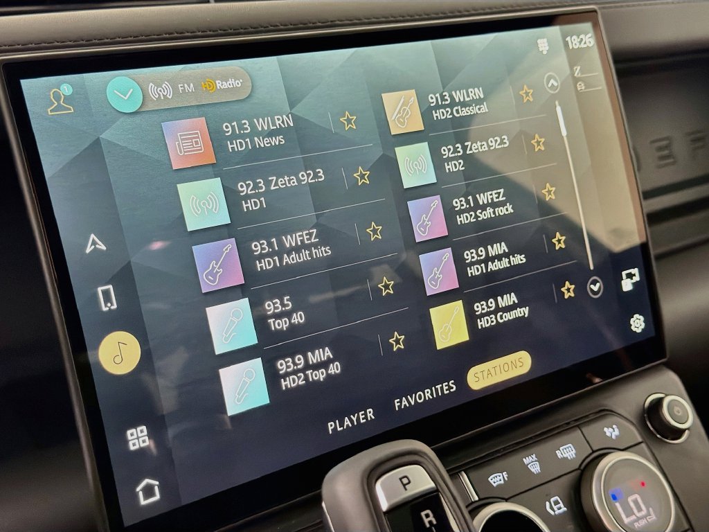 New 2026 Woolstone Green Land Rover X-Dynamic SE image 15