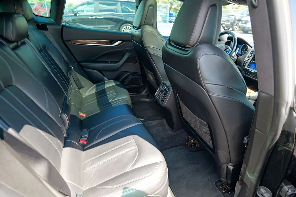 Used 2017  Maserati S image 30