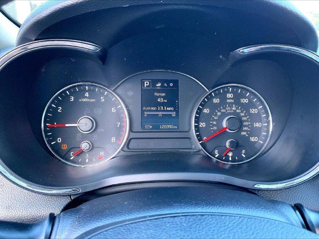 Used 2018 Silky Silver Kia LX image 23