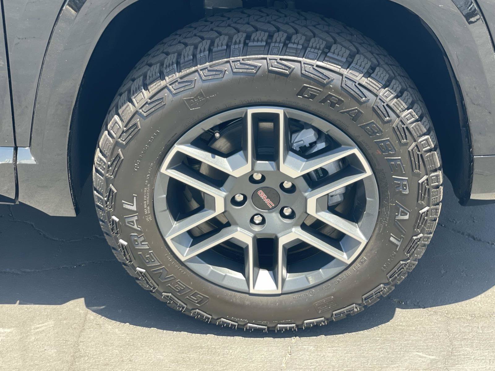2026 GMC Terrain AT4 - Photo 30
