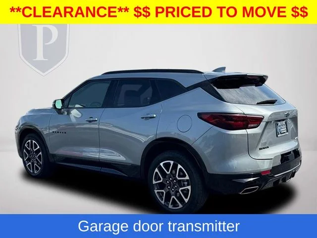 Used 2025 Gray Chevrolet RS image 10