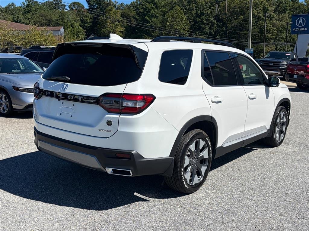 Used 2026 Platinum White Pearl Honda Touring image 4