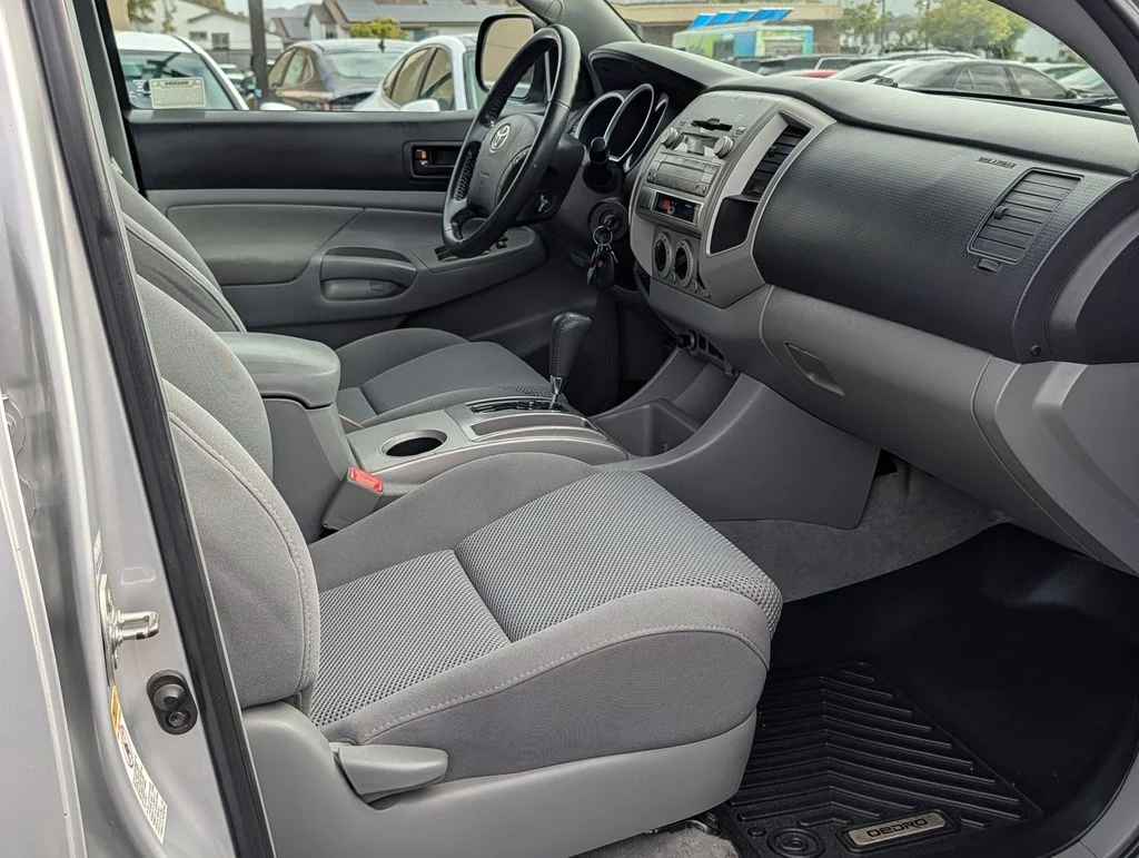 Used 2011 Silver Toyota PreRunner image 9