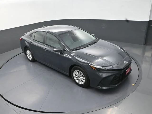 Used 2026  Toyota LE image 23