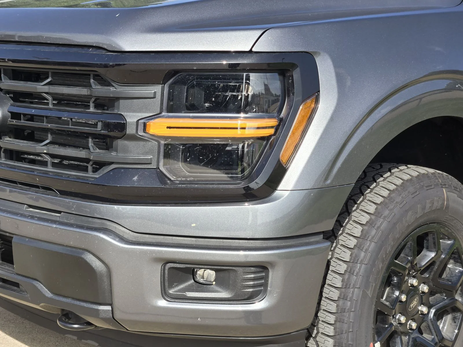 New 2026 Carbonized Gray Metallic Ford XLT image 5