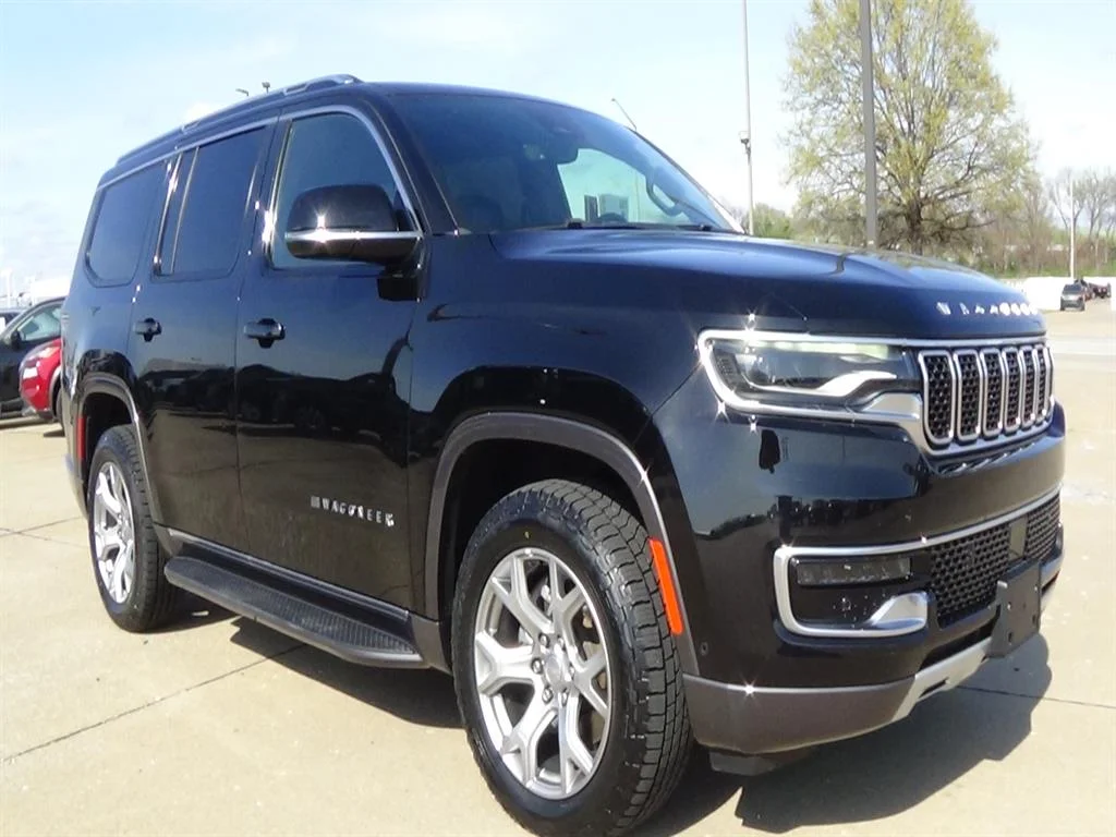 Certified Used 2022 Diamond Black Crystal Pearl Coat (pxj) Jeep Series II image 4