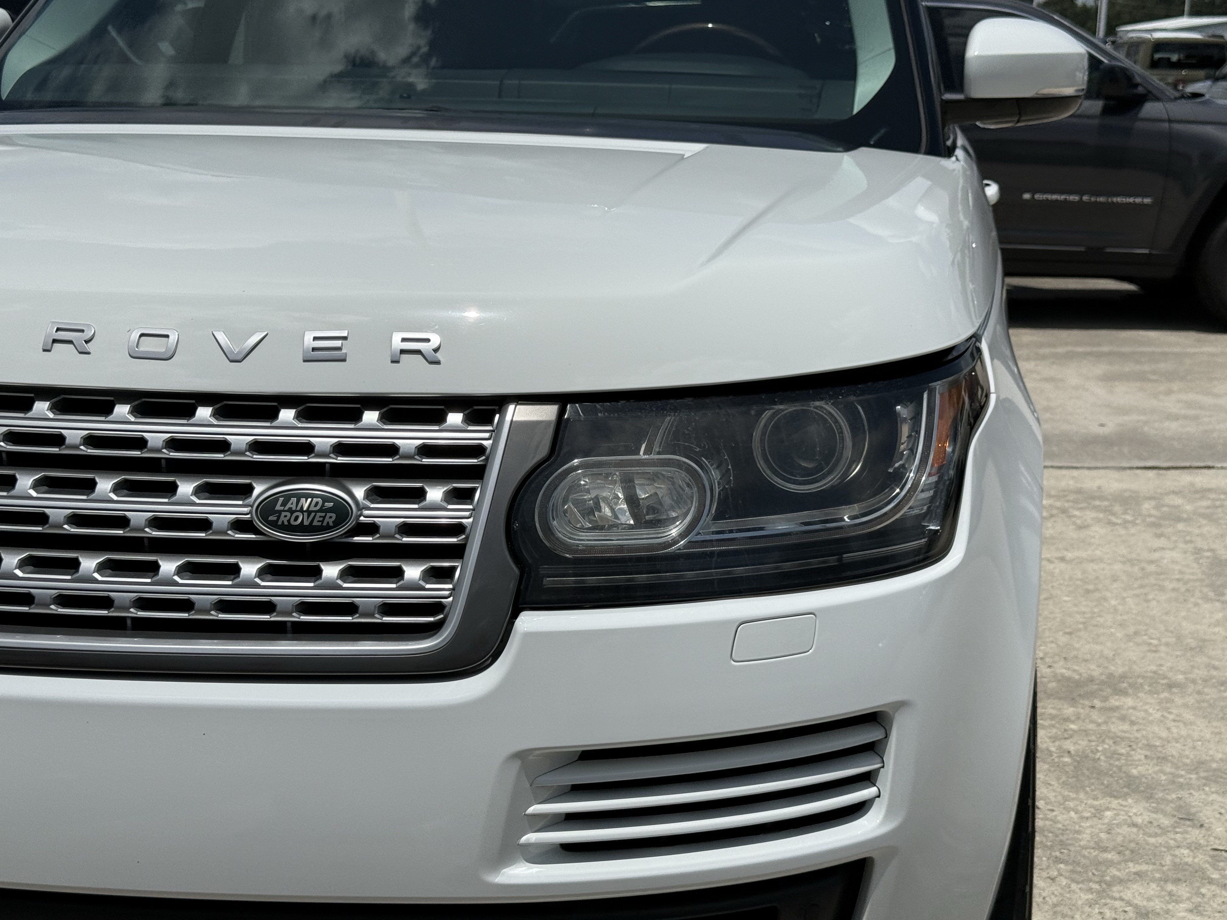 Used 2014 White Land Rover  image 10