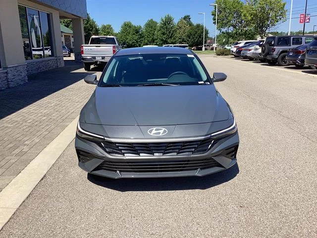 New 2026 Ecotronic Gray Pearl Hyundai SE image 14