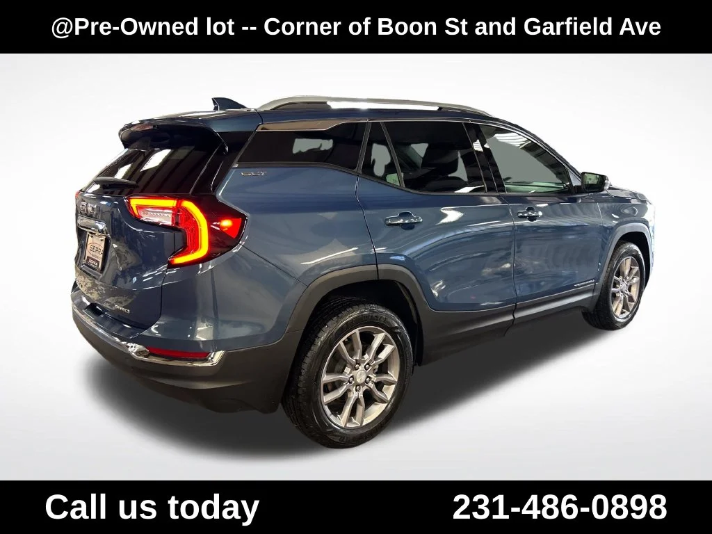 Used 2024 Blue GMC SLT image 5