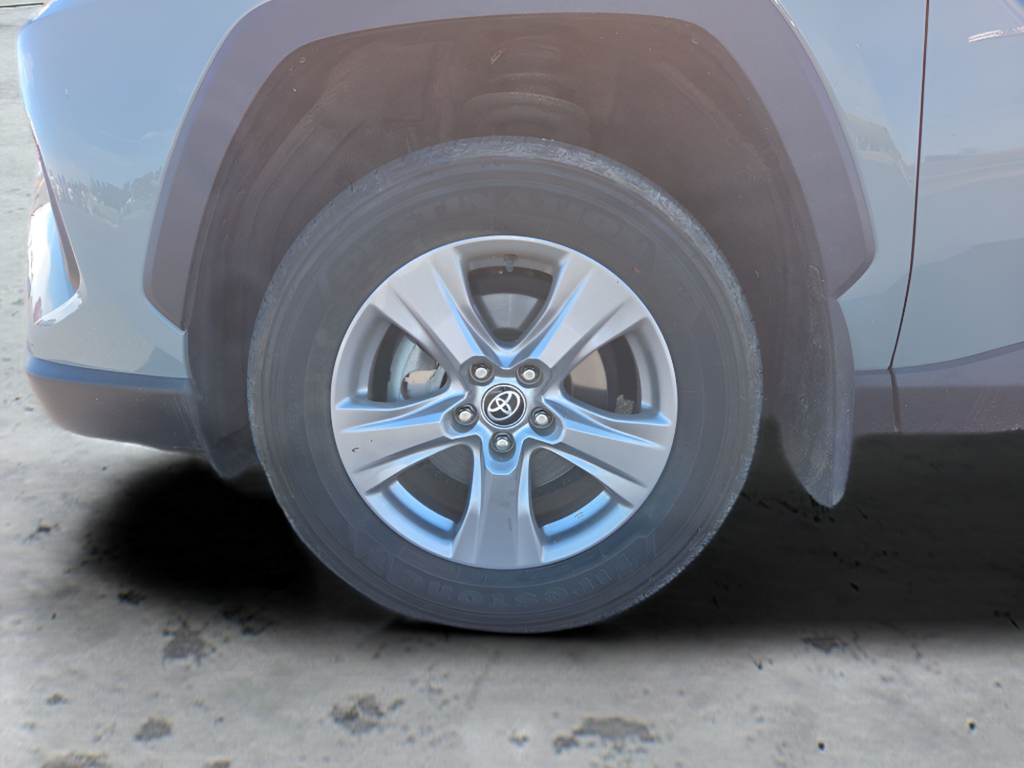 Used 2023  Toyota XLE image 10