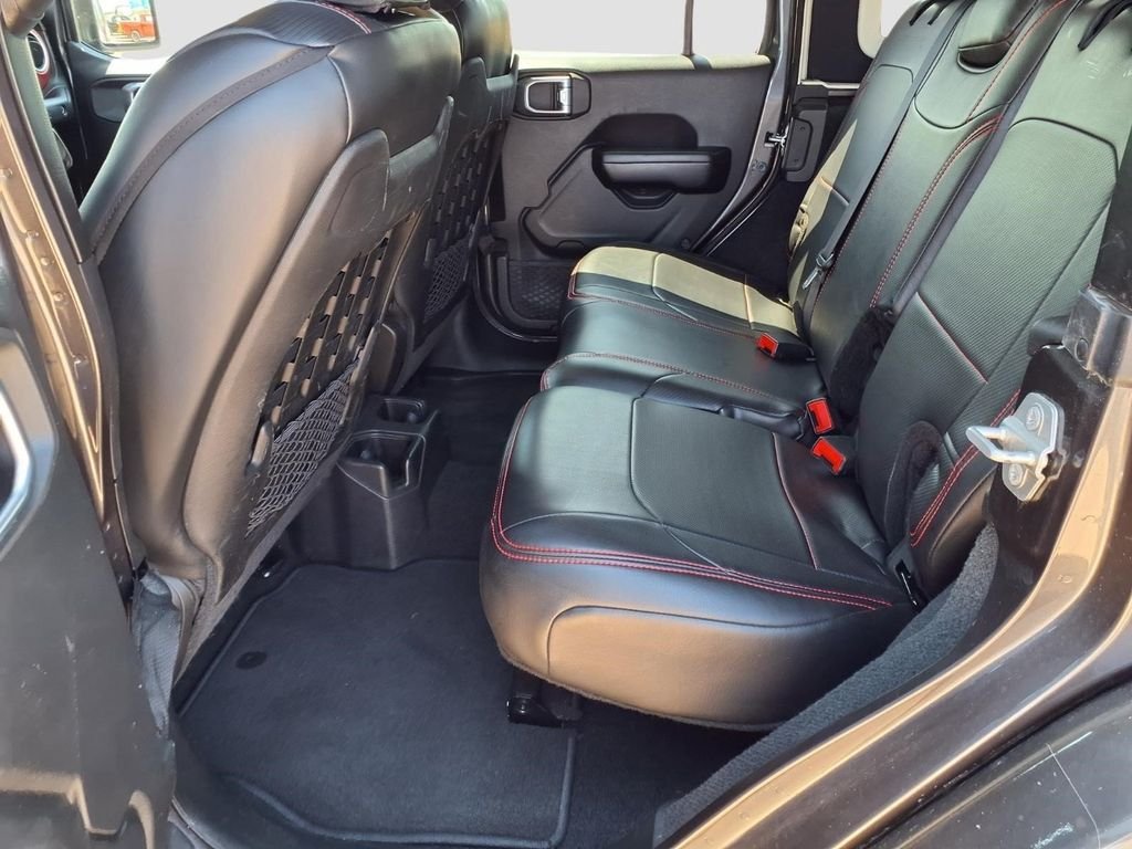 Used 2020 Crystal Metallic Jeep Unlimited Rubicon image 25