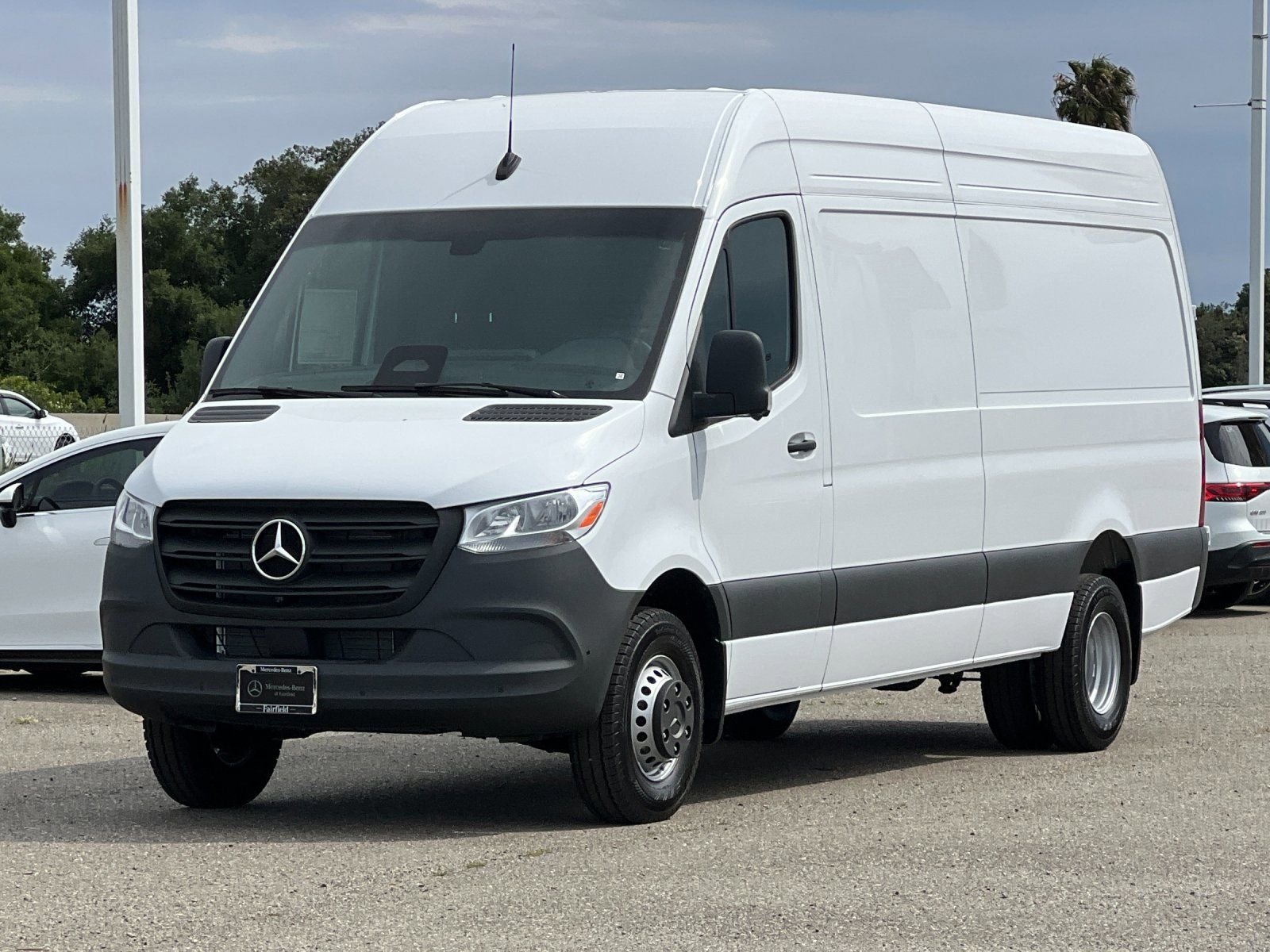 2026 Mercedes-Benz Sprinter 3500 170 WB HO High Roof's photo