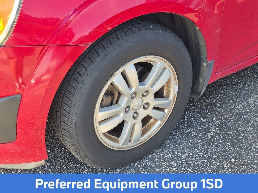 Used 2013 Red Chevrolet LT image 9