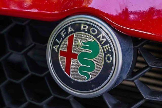 Used 2023  Alfa Romeo Veloce image 29