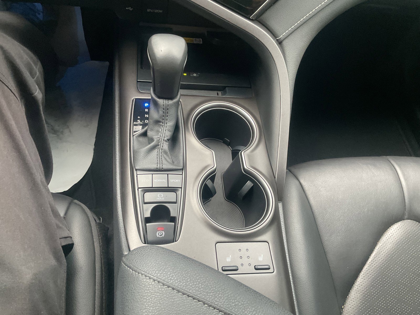 2024 Toyota Camry XSE - Photo 28