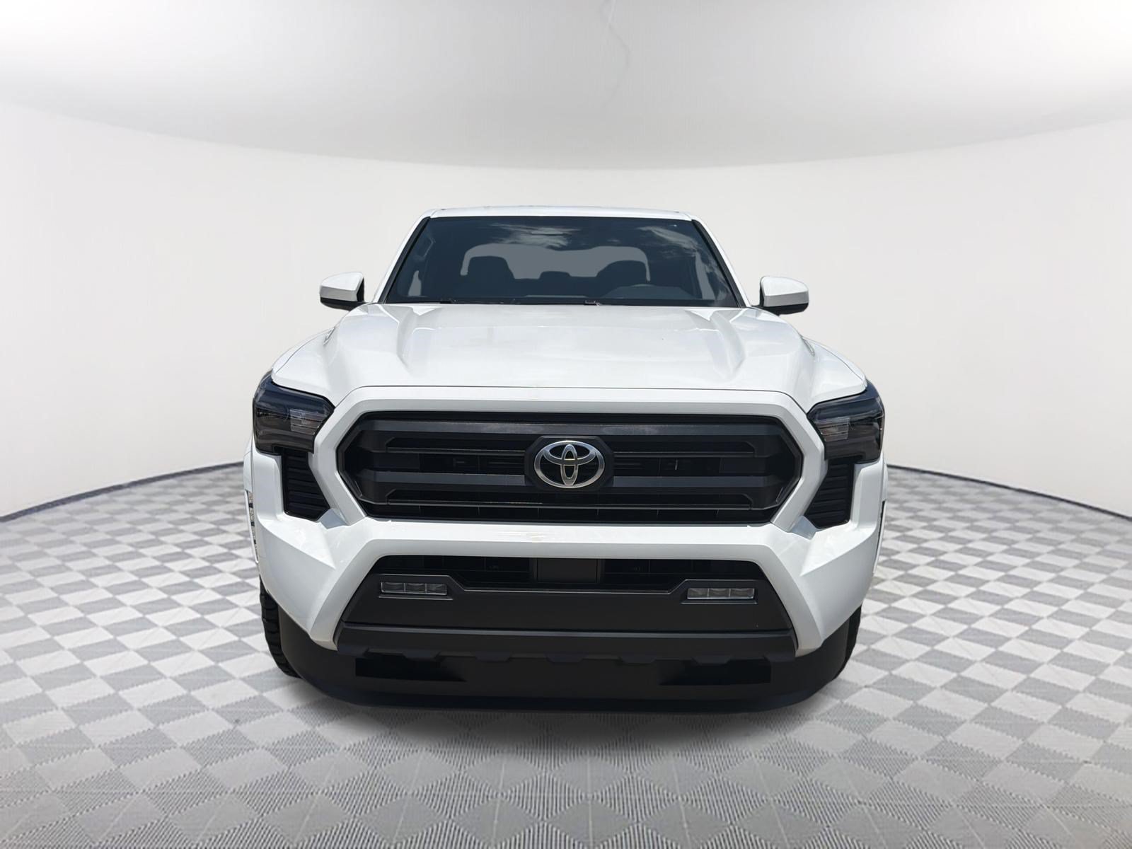 New 2026 Ice Cap Toyota SR5 image 2