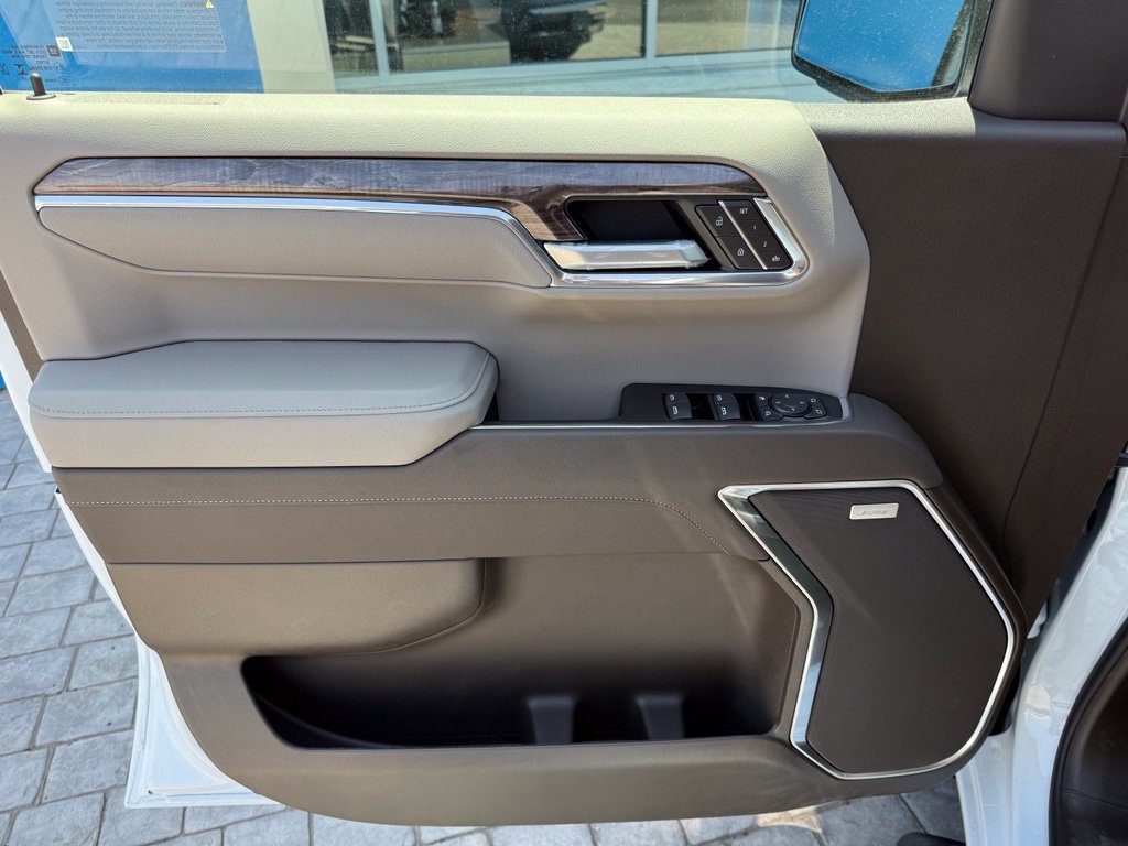 New 2026 Polar White Tricoat Chevrolet LTZ image 31
