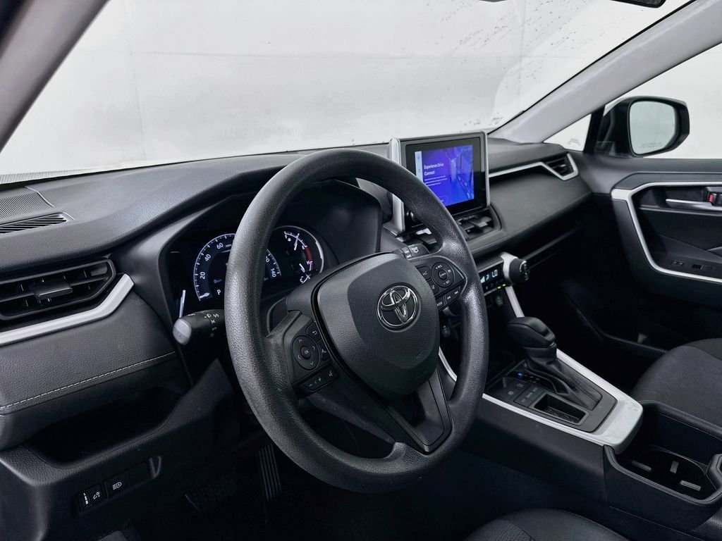Used 2025 Silver Toyota XLE image 9