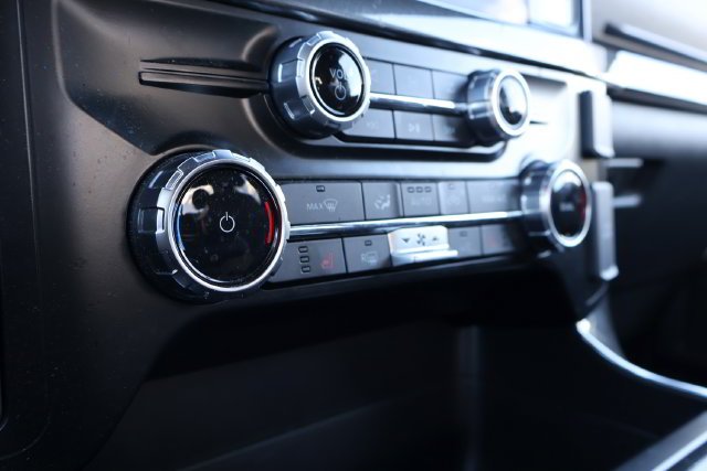 Used 2023 Black Metallic Ford XLT image 15