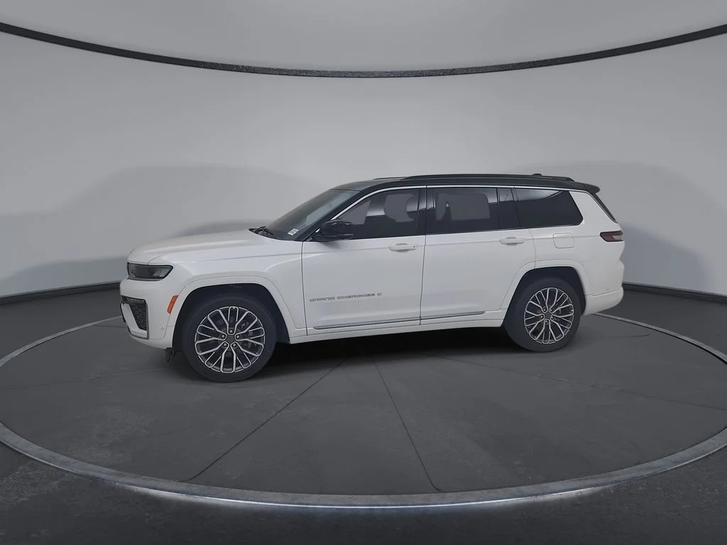New 2026 Bright White Clear-Coat Exterior Paint Jeep Summit image 8