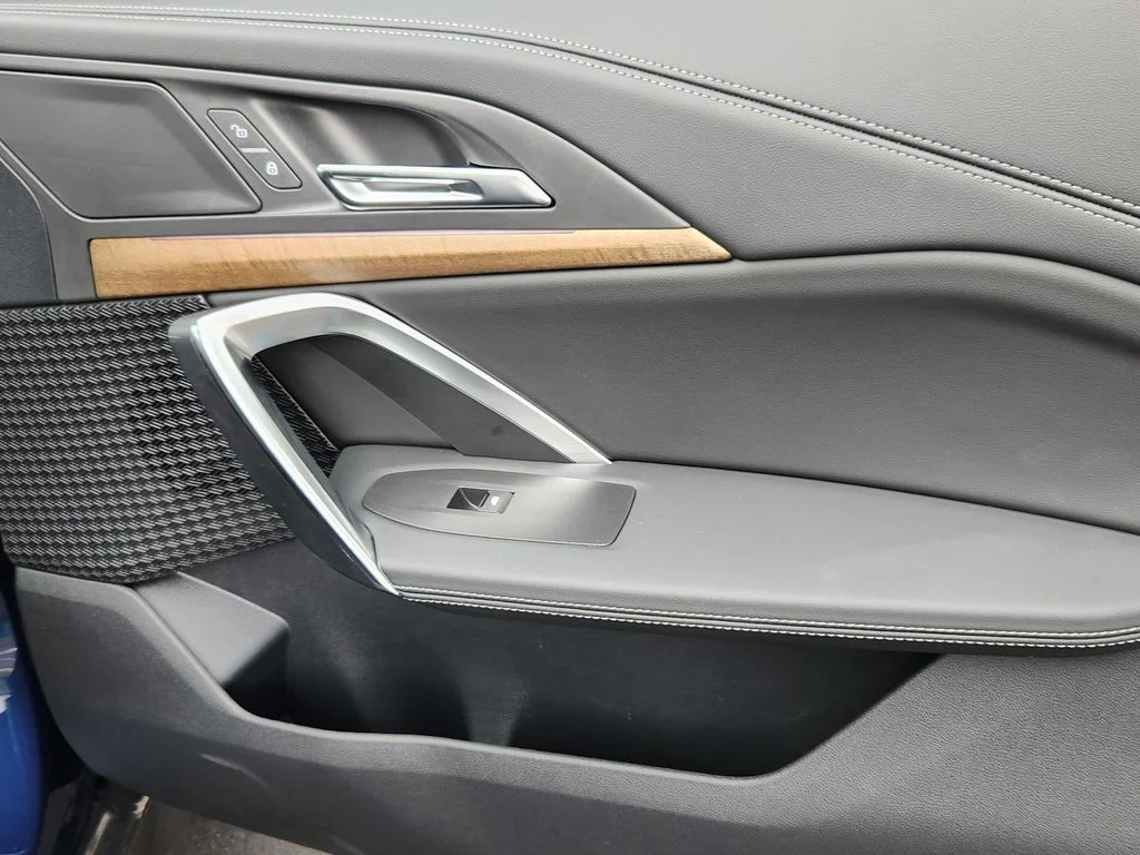 2025 BMW X1 28i - Photo 15