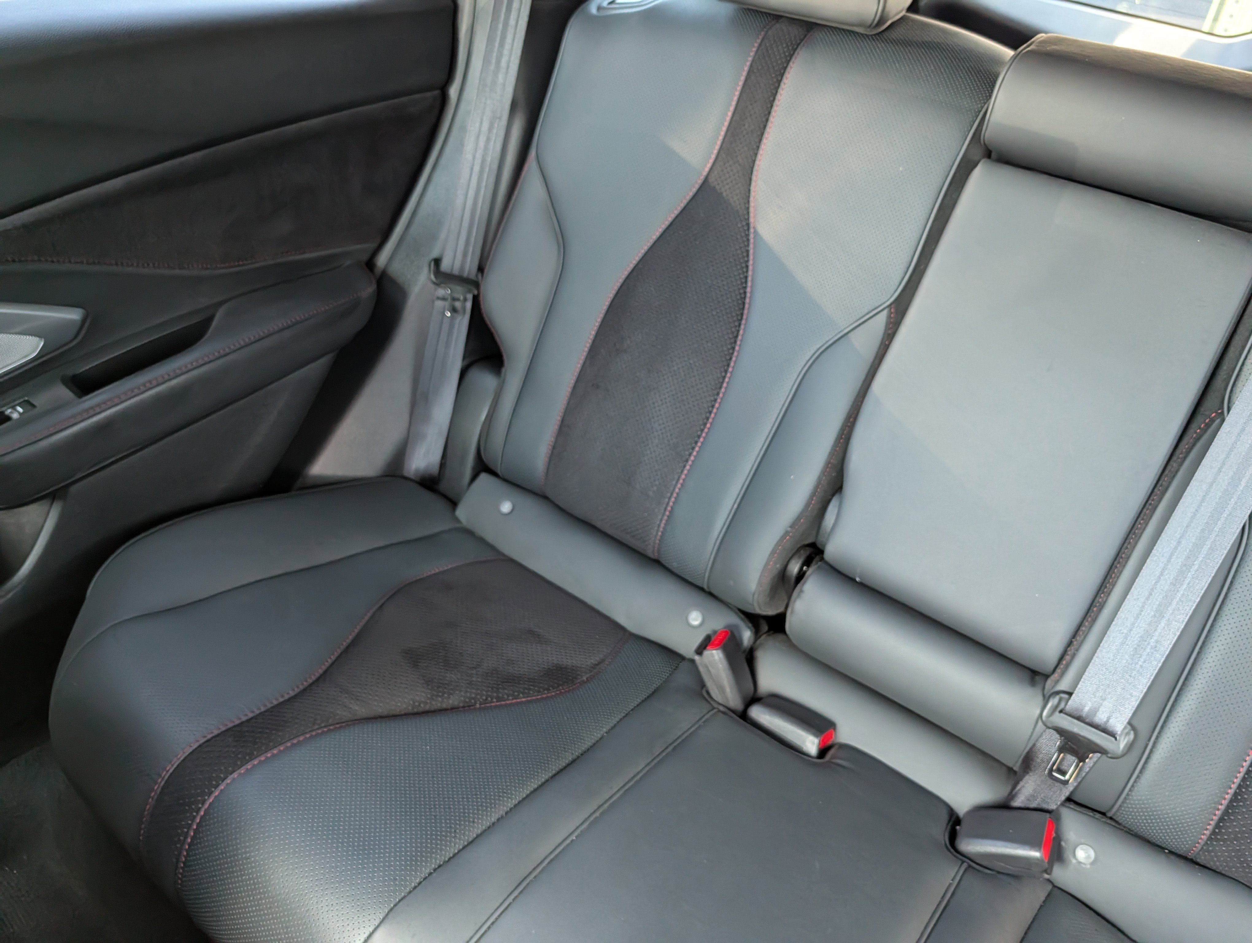 Used 2022 Platinum White Pearl Acura w/A-Spec Advance Package image 12