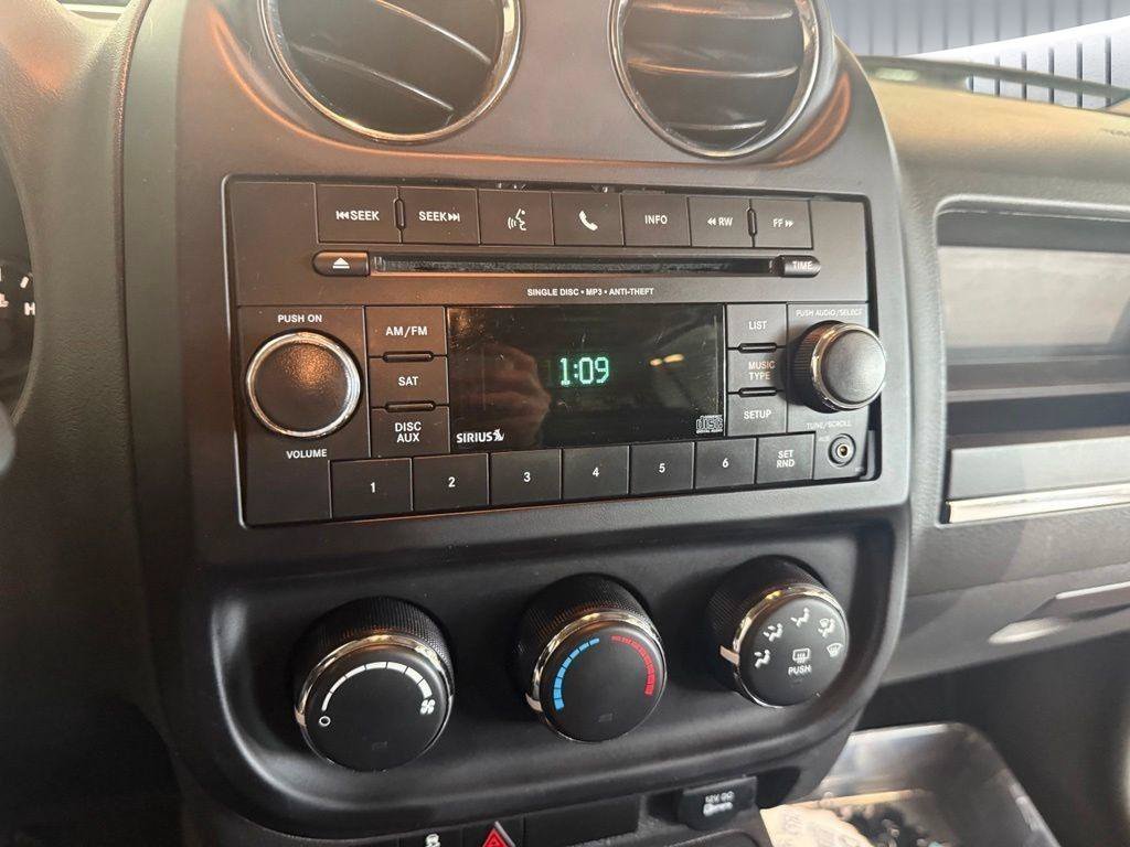 Used 2016 Jeep Patriot Sport with VIN 1C4NJPBA0GD748736 for sale in Wilsonville, OR