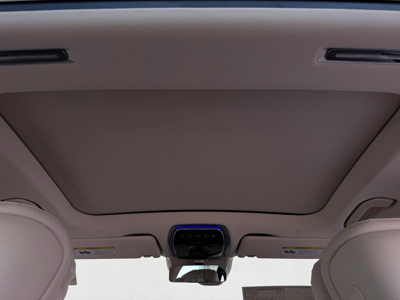 New 2026 MANUFAKTUR Moonlight White Metallic Mercedes-Benz S 500 image 30