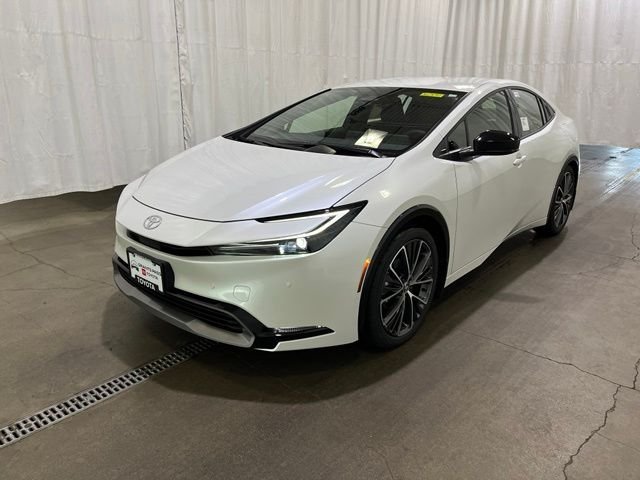 New 2026 Wind Chill Pearl <sup>1</sup> Toyota  XLE image 7
