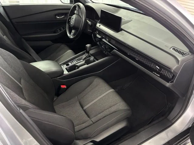 Used 2023 Lunar Silver Metallic Honda Sport image 25
