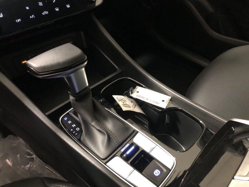 New 2026 White Hyundai SEL AWD image 27