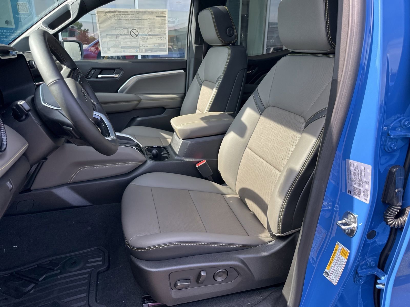 2026 Chevrolet Colorado ZR2 - Photo 16