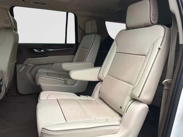 Used 2022 White GMC Denali image 16