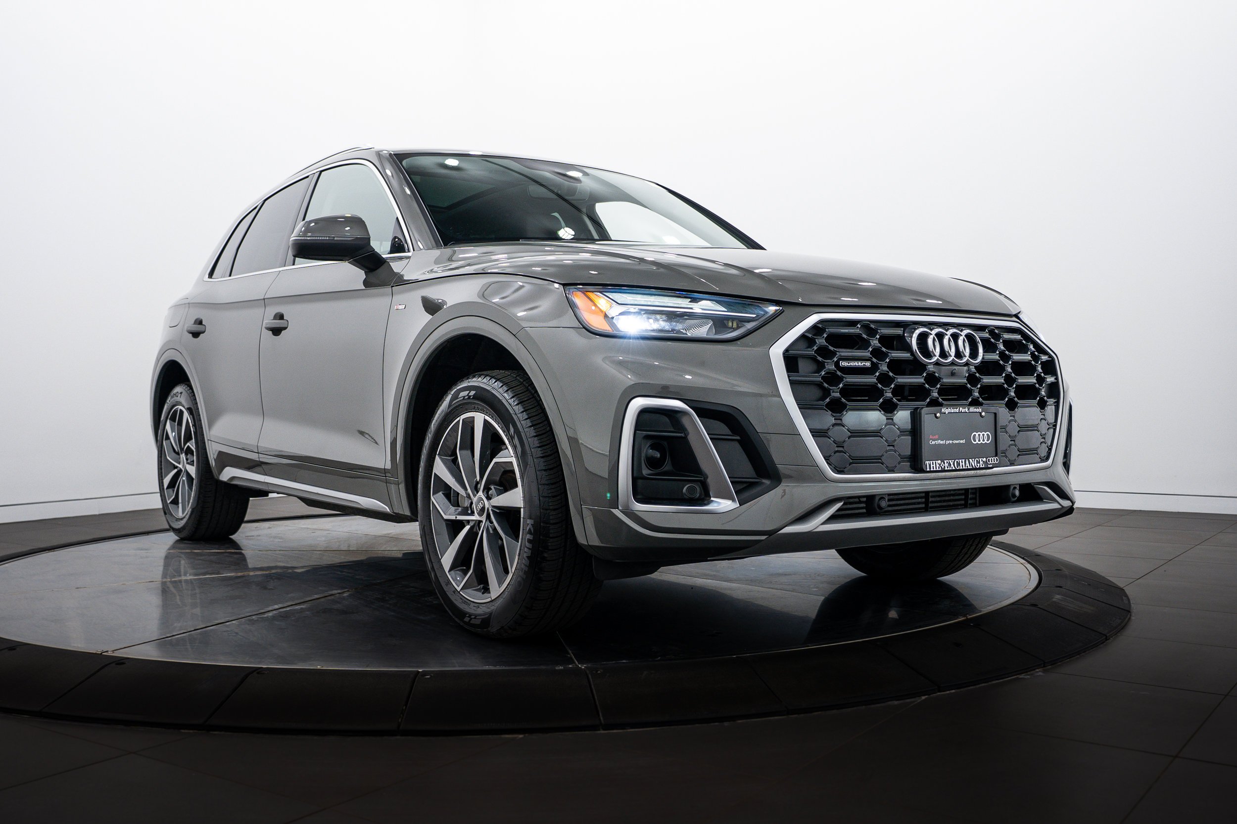 2023 Audi Q5 45 Premium Plus's photo