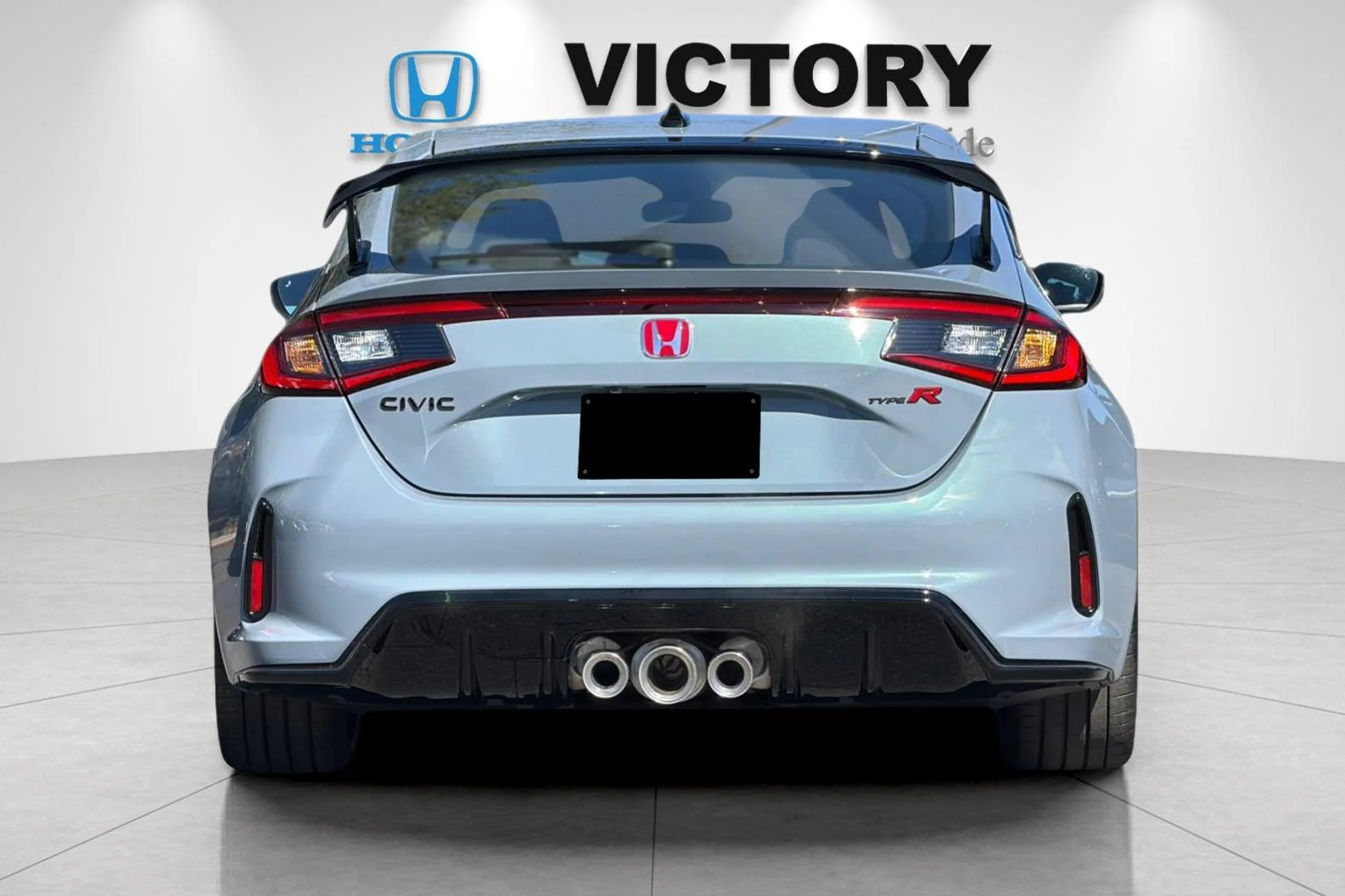 New 2026 Sonic Gray Pearl Honda  image 4