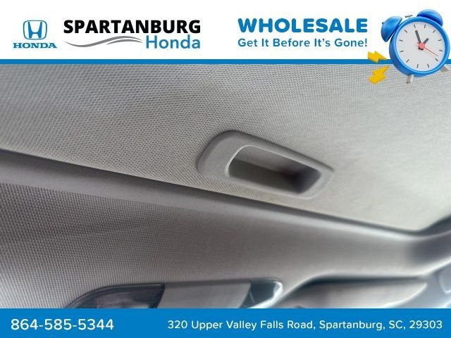 Used 2013 White Subaru 2.5i image 9