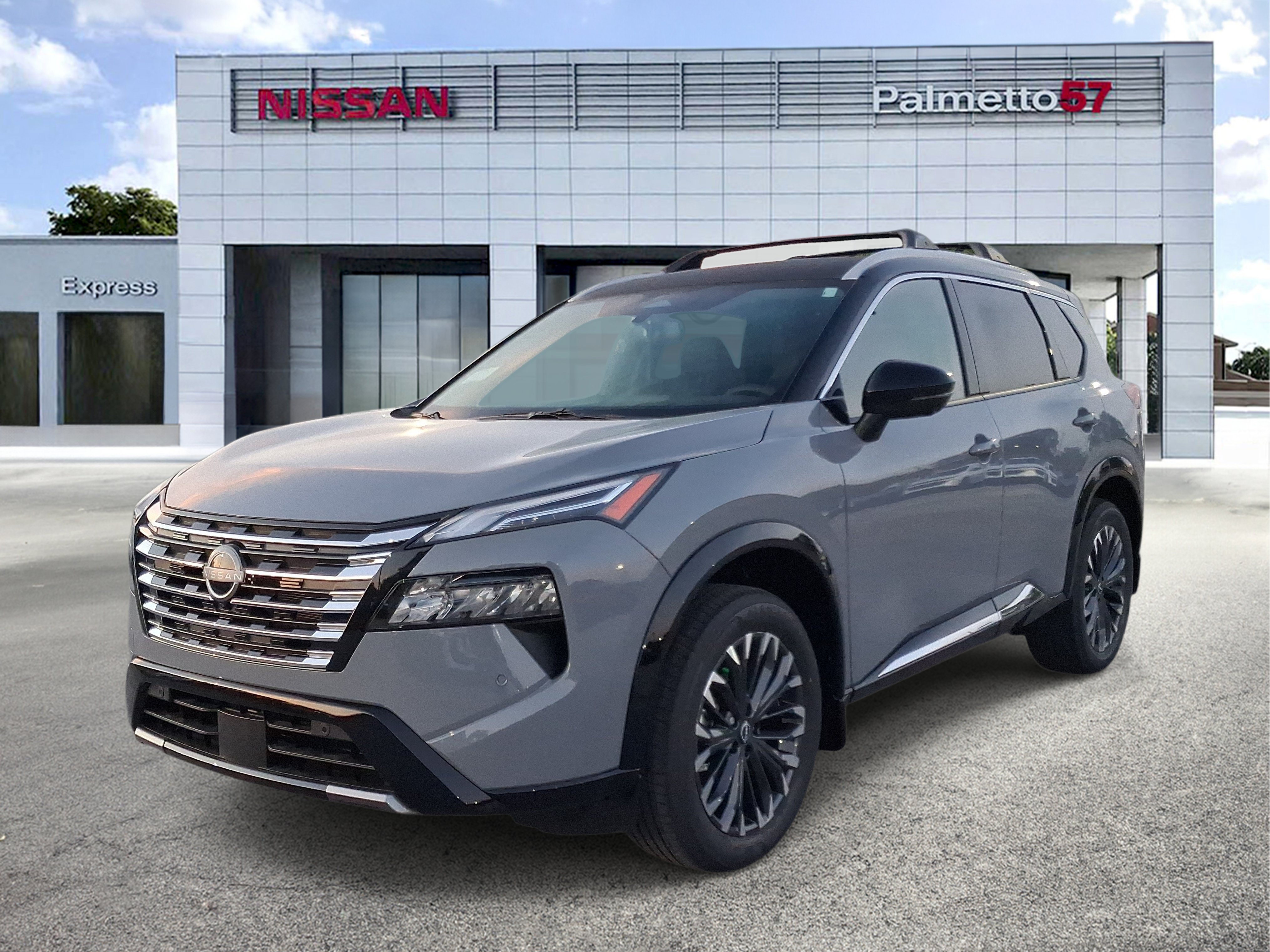 New 2026 Boulder Gray Pearl / Super Black Two-tone Nissan Platinum image 3