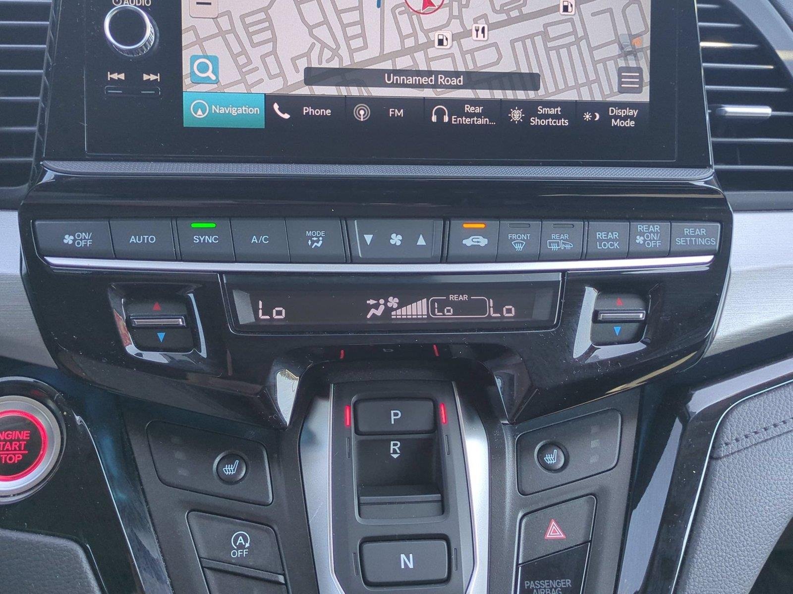 Used 2025 Solar Silver Metallic Honda Touring image 28