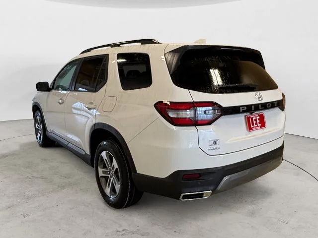 New 2026 White Honda EX-L image 3