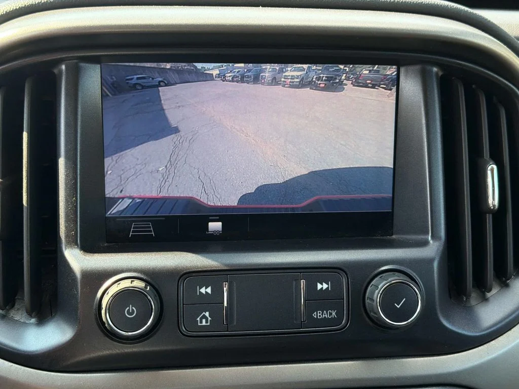 Used 2021 Crush Chevrolet Z71 image 24