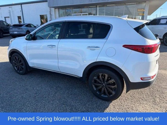 Used 2018 White Kia EX image 4